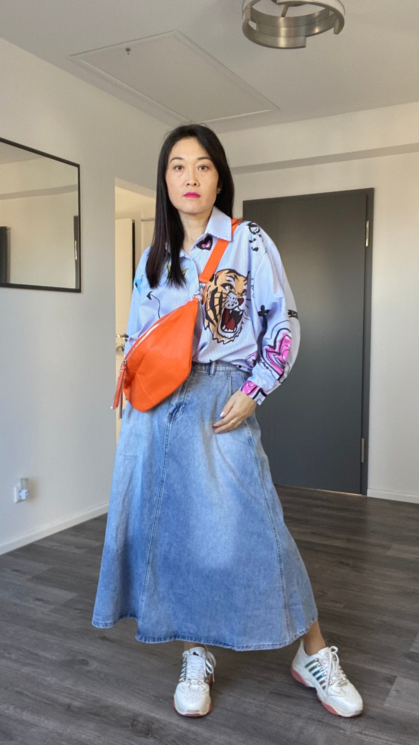 Umhängetasche-crossbody bag -Schultertasche praktisch für Unterwegs in Orange