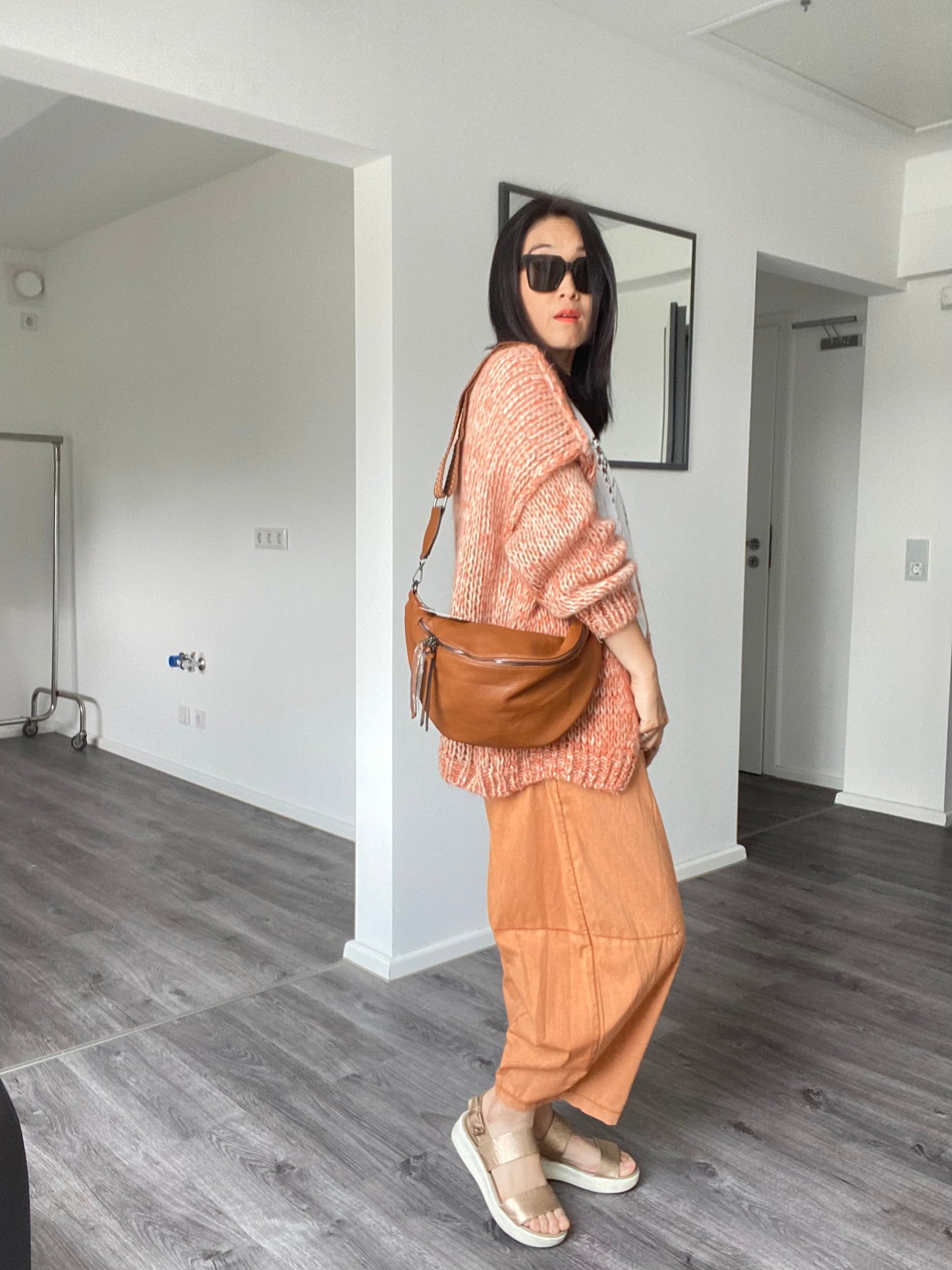 NEW Herbst/Winter 2023 Crossbody bag -Gürteltasche-Umhängetasche in Camel