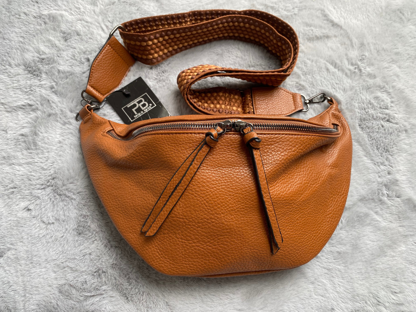 NEW Herbst/Winter 2023 Crossbody bag -Gürteltasche-Umhängetasche in Camel