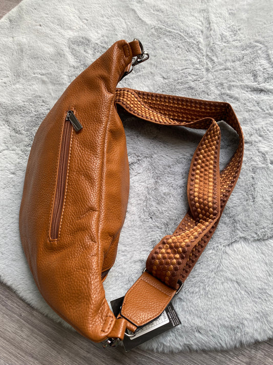 NEU Herbst/Winter 2023 Damen Bauchtasche / Hüfttasche/ Umhängetasche/ Crossbody Bag in camel