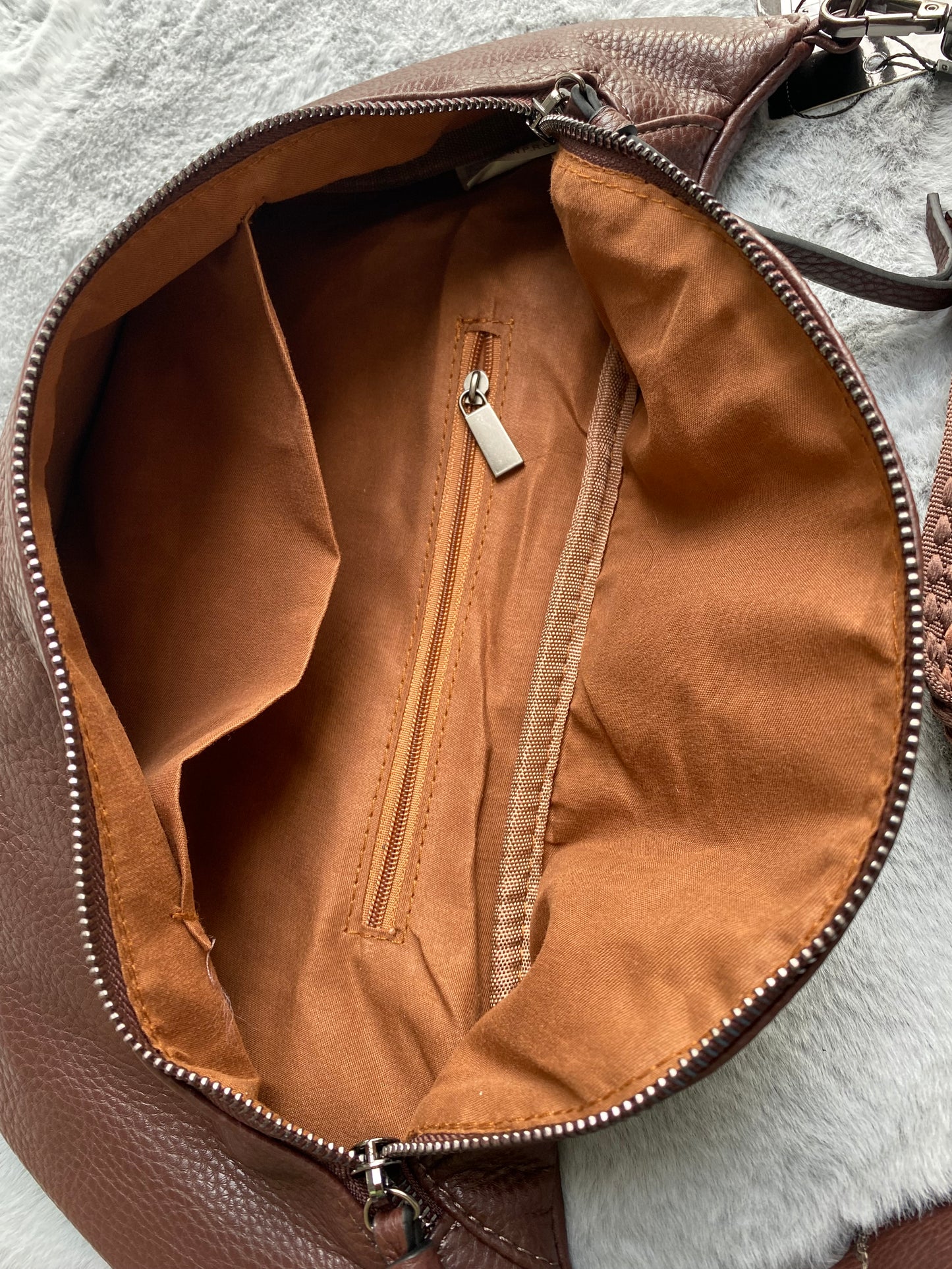 NEU Herbst/Winter 2023 Damen Bauchtasche / Hüfttasche/ Umhängetasche/ Crossbody Bag in camel