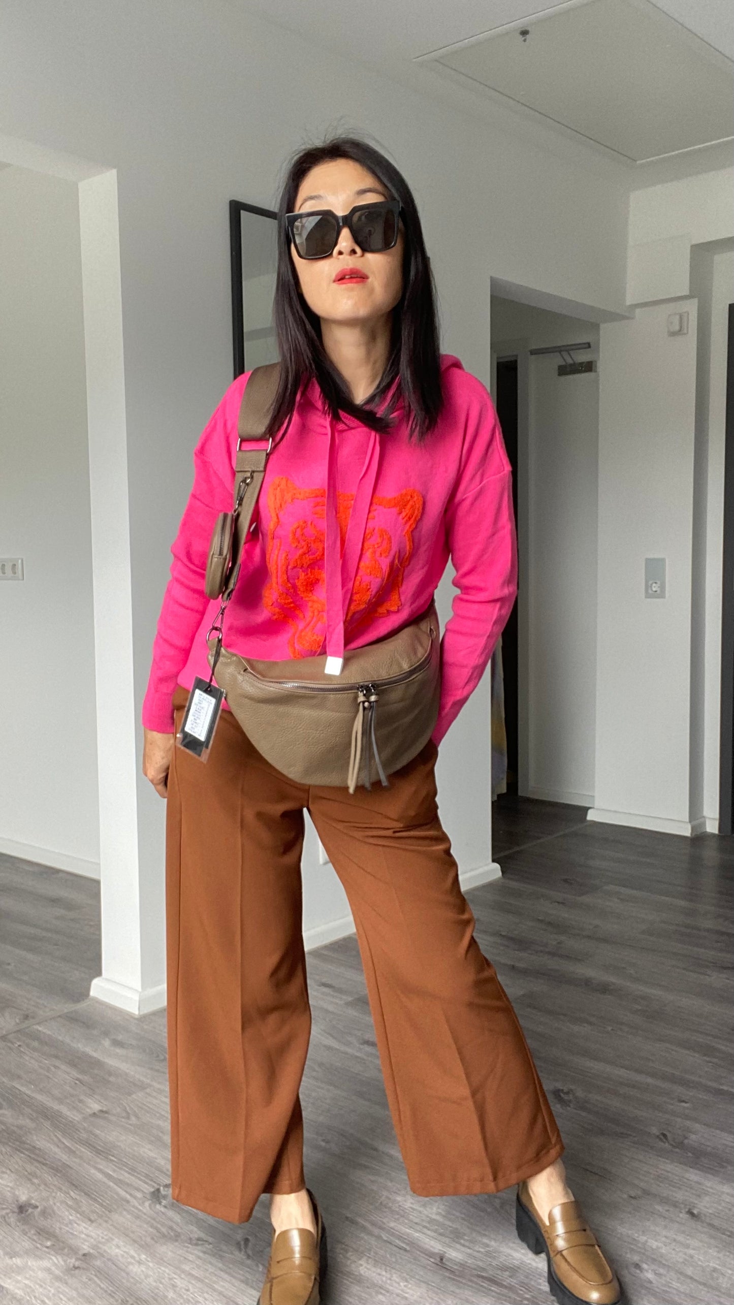Neu 2023 Herbst/Winter Umhängetasche-crossbody bag -Schultertasche-Bauchtasche in Taupe