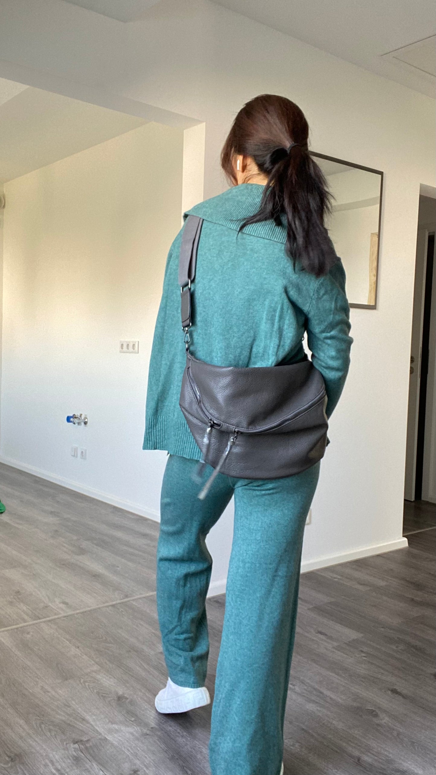 XXL Tasche -crossbody-Bauchtasche -Umhängetasche in Grau