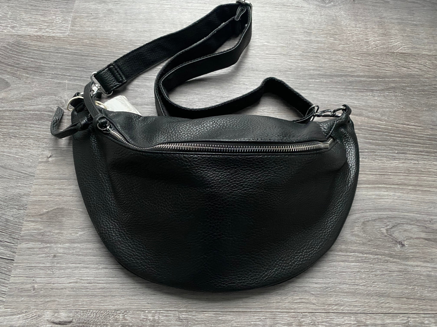 Damen Bauchtasche / Hüfttasche/ Umhängetasche/ Cross Body Bag in Schwarz