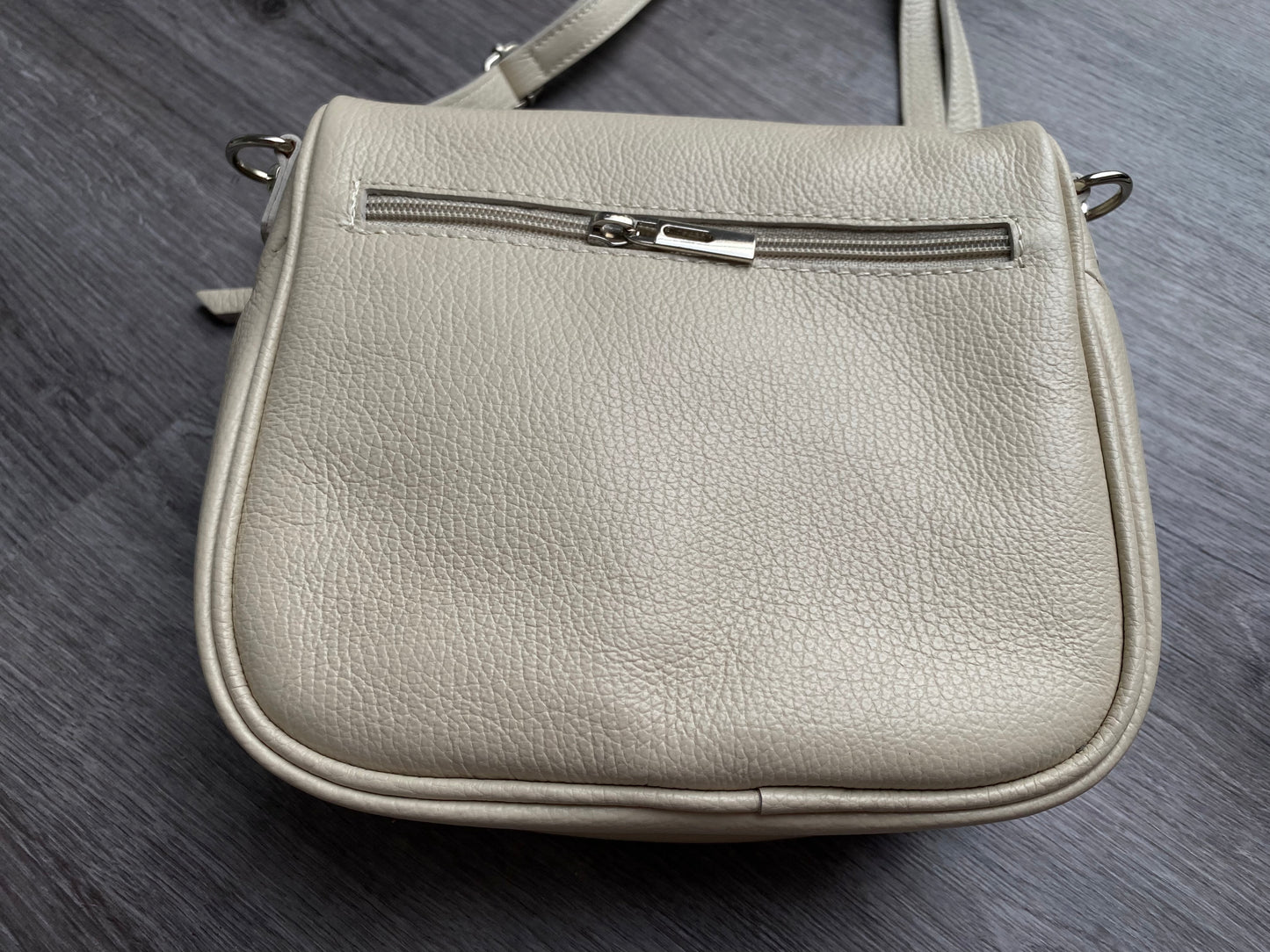 Damen Umhängetasche-Schultertasche-Bauchtasche mit vielem Stauraum aus Leder