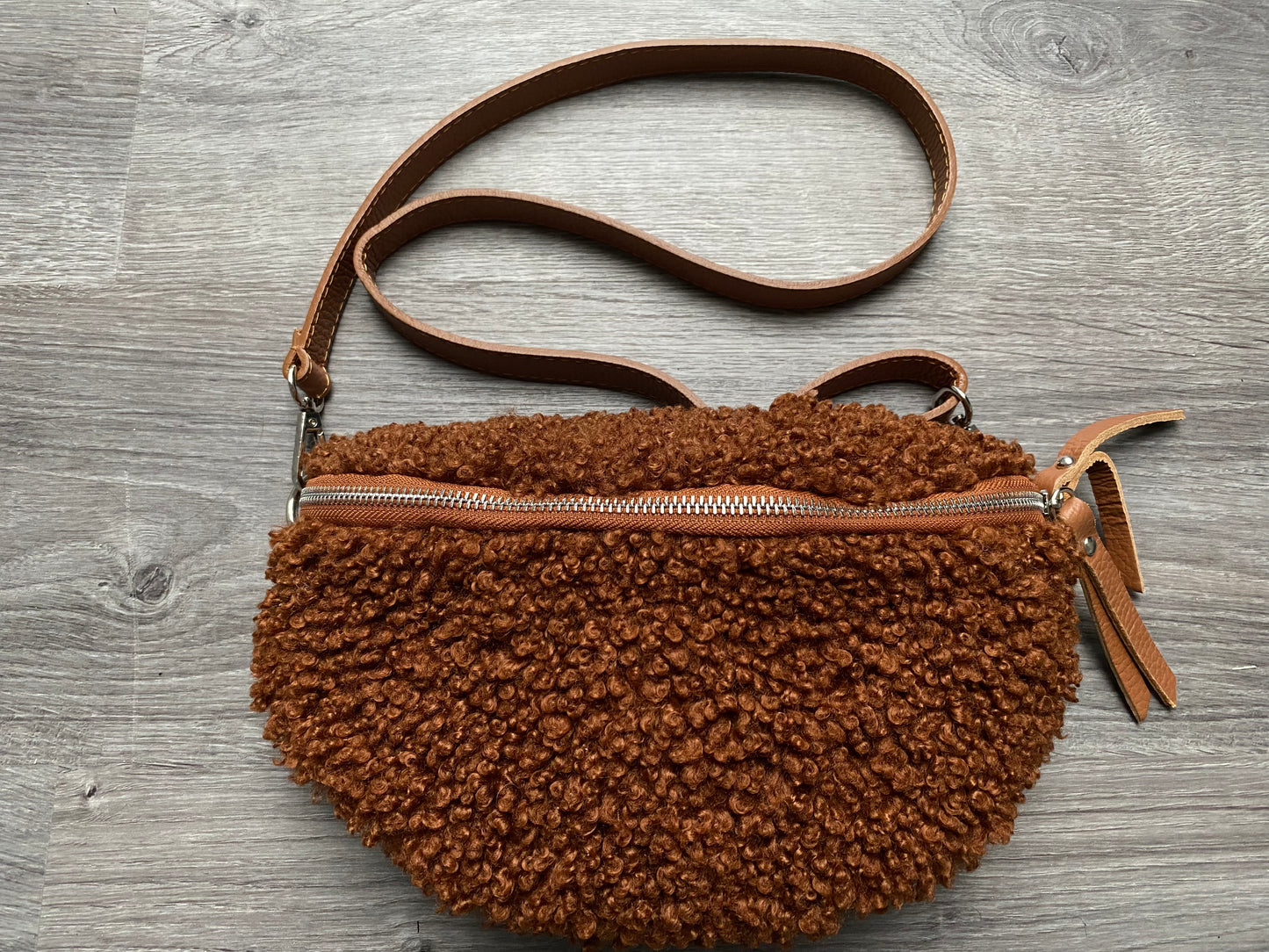 Damen Teddyplüsch /Kunstfell -Umhängetasche-Bauchtasche-Crossbody bag