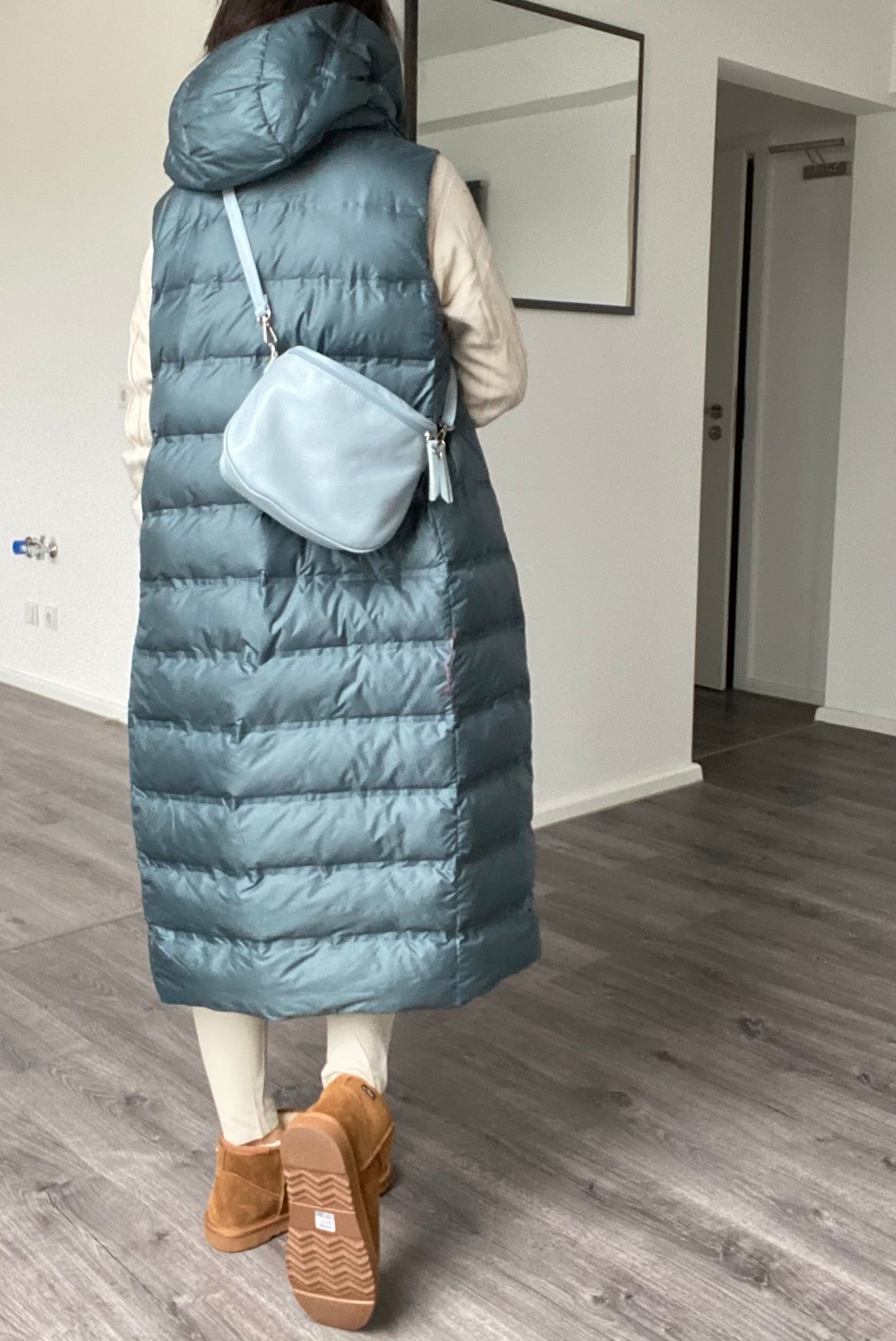 Damen Umhängetasche-Schultertasche-Bauchtasche mit vielem Stauraum aus Leder