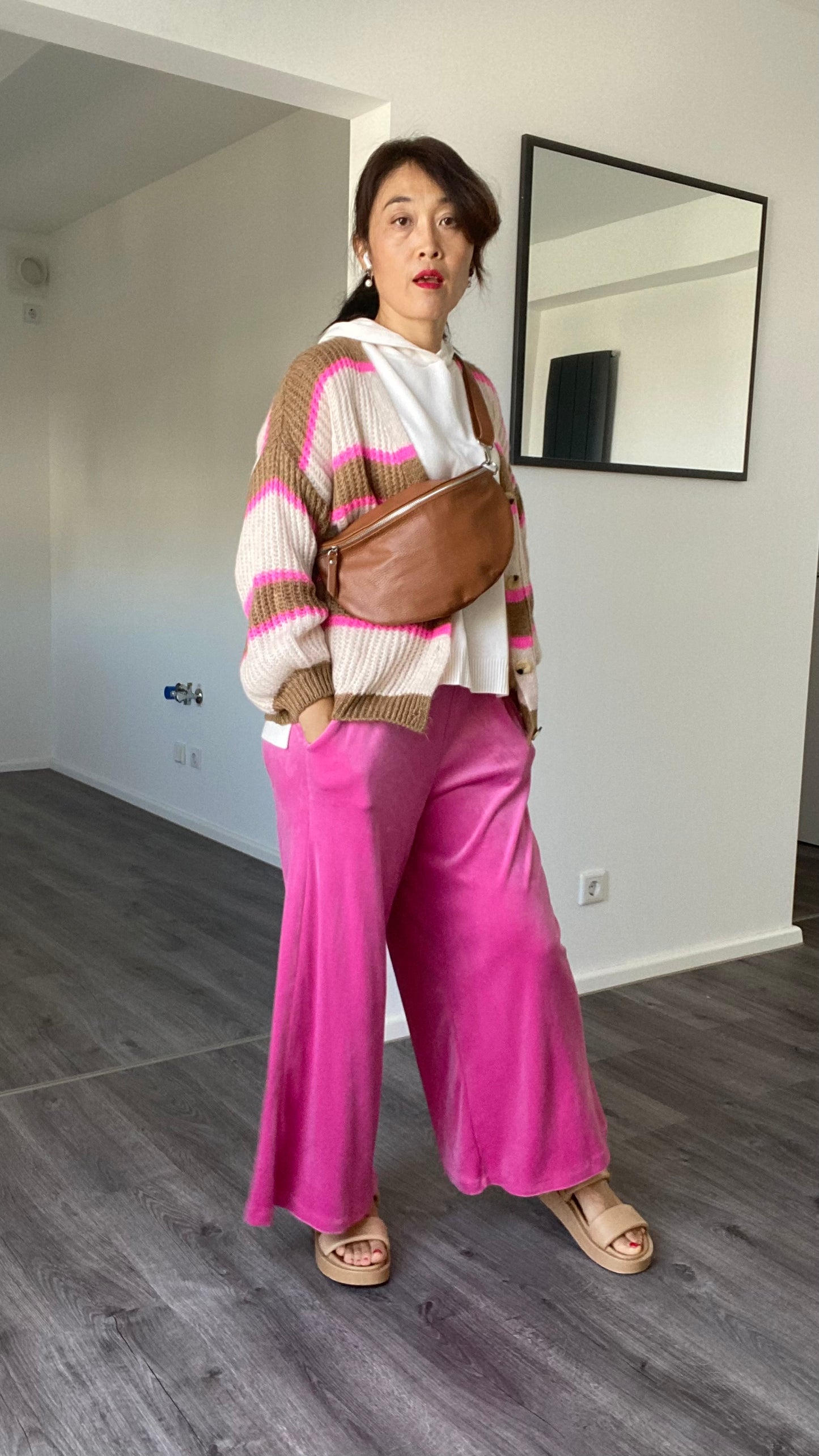 Bauchtasche-crossbody-Schultertasche-Hüfftasche -echtes Leder -In camel