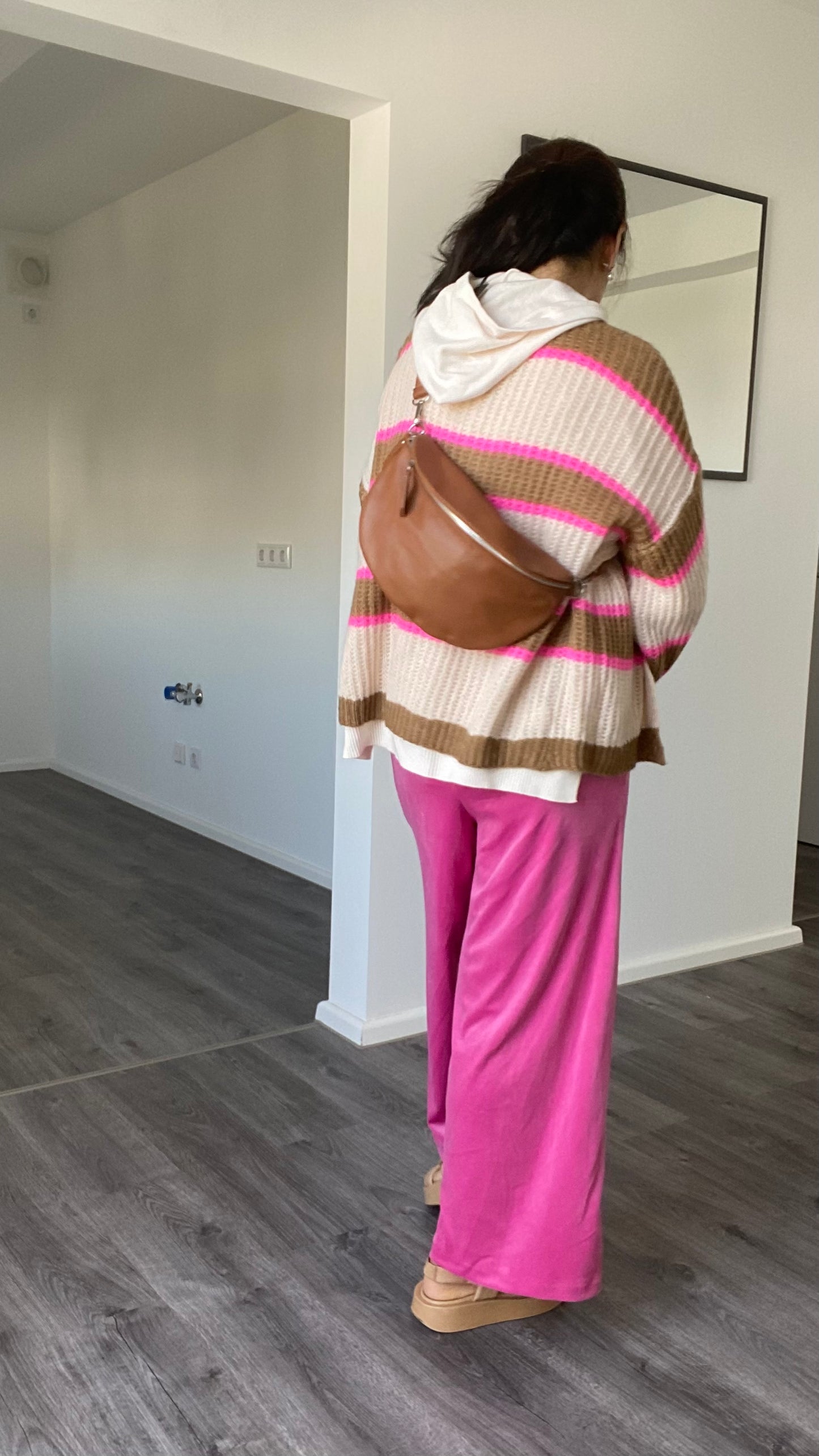 Bauchtasche-crossbody-Schultertasche-Hüfftasche -echtes Leder -In camel
