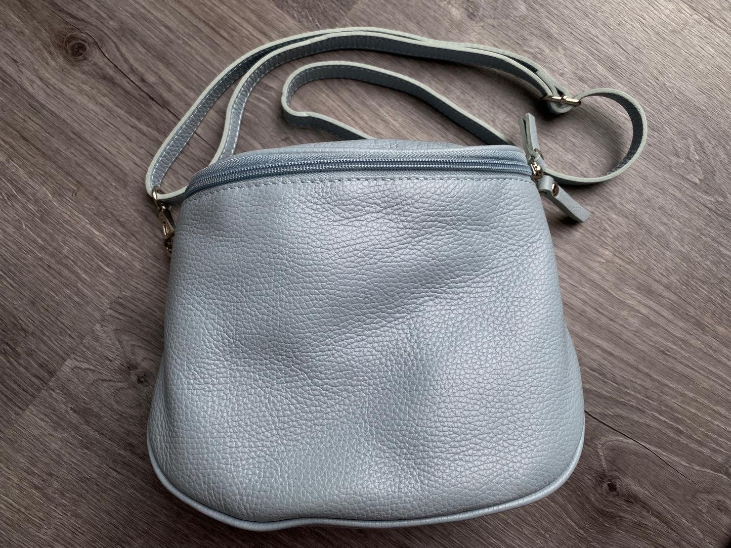 Damen Umhängetasche-Schultertasche-Bauchtasche mit vielem Stauraum aus Leder