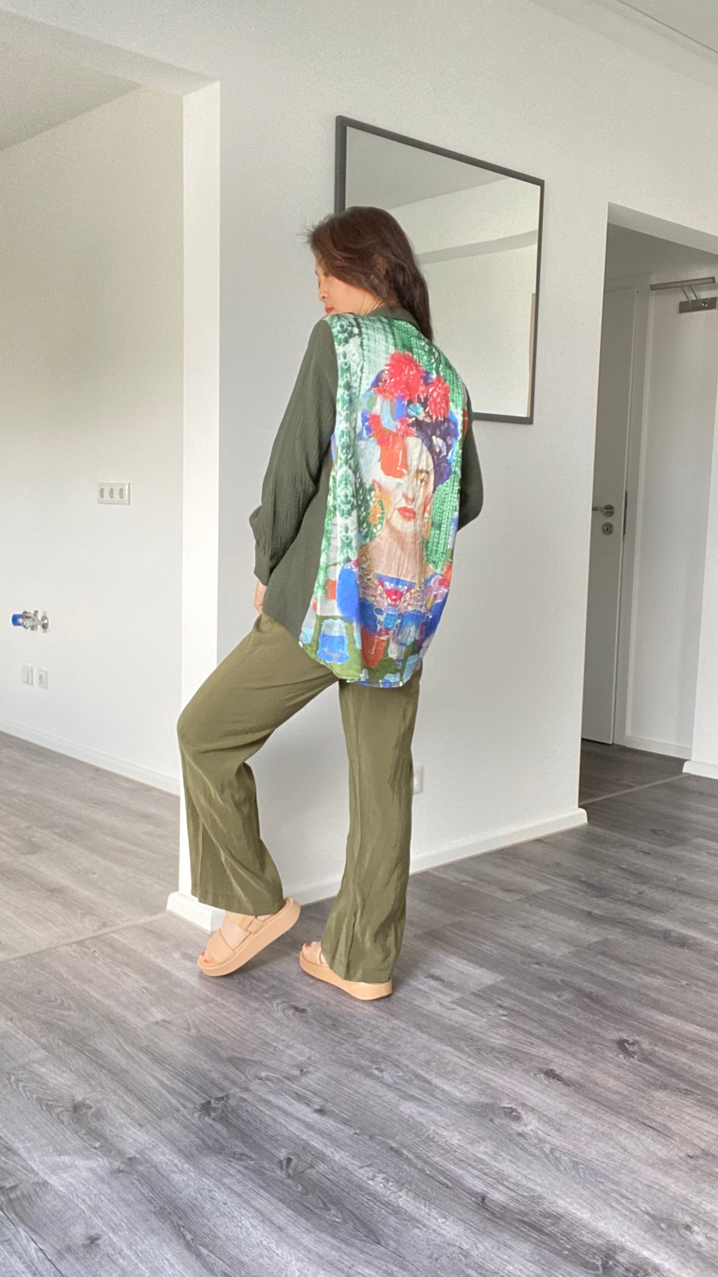 New Musselinen Bluse in oversize Herbst Kaki