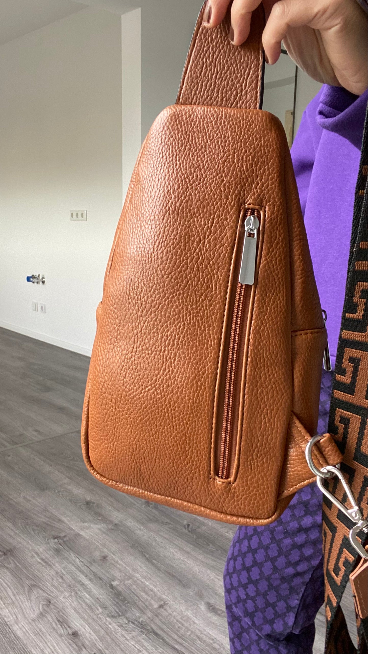 Universe Umhängetasche/Bauchtasche /Handytasche in Camel