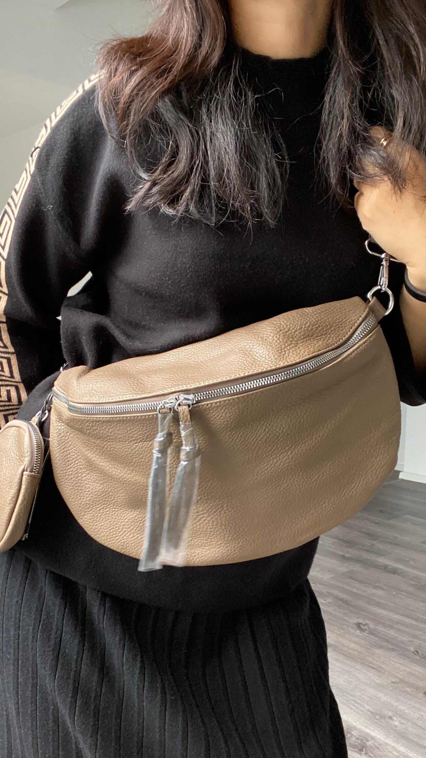 Damen Umhängetasche -Crossbody bag -Hüfttasche-mit kleiner Münzenstasche Taupe