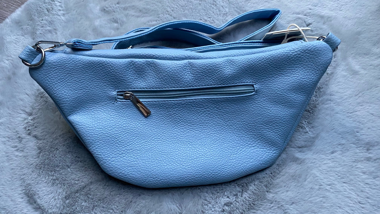 Umhängetasche-crossbody bag -Schultertasche praktisch für Unterwegs in Hellblau