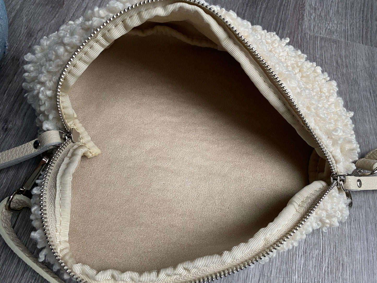 Damen Teddyplüsch /Kunstfell -Umhängetasche-Bauchtasche-Crossbody bag