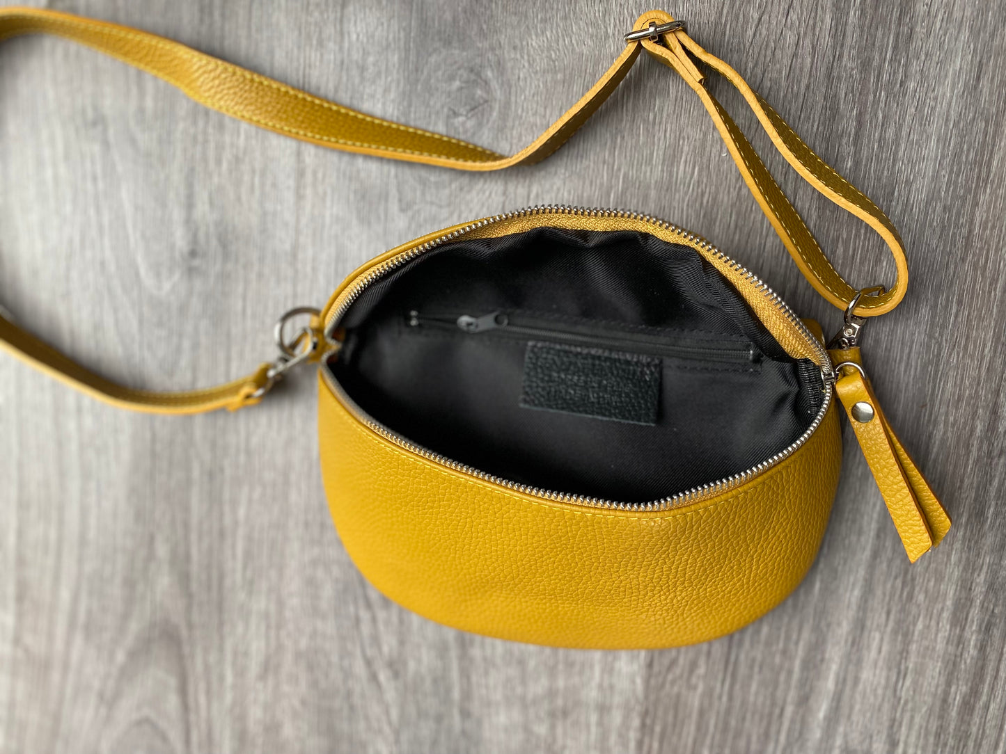 Damen Bauchtasche -crossbody bag -Schultertasche- echtes Leder Senfgelb von Grösse M