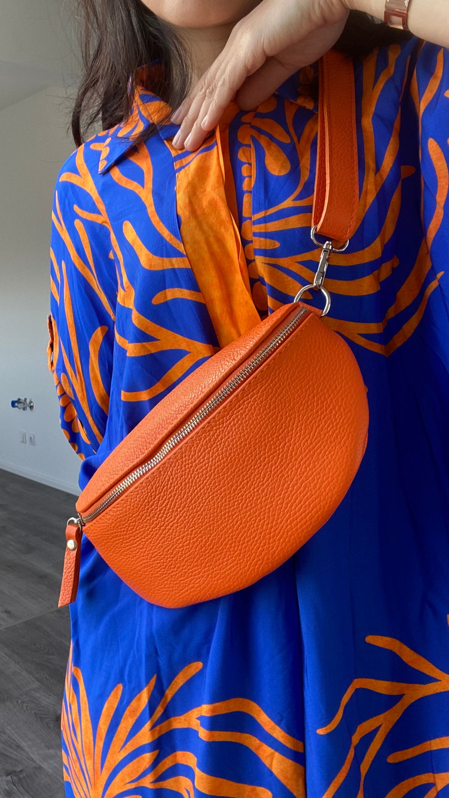 Bauchtasche /Umhängetasche aus Echtleder in Orange
