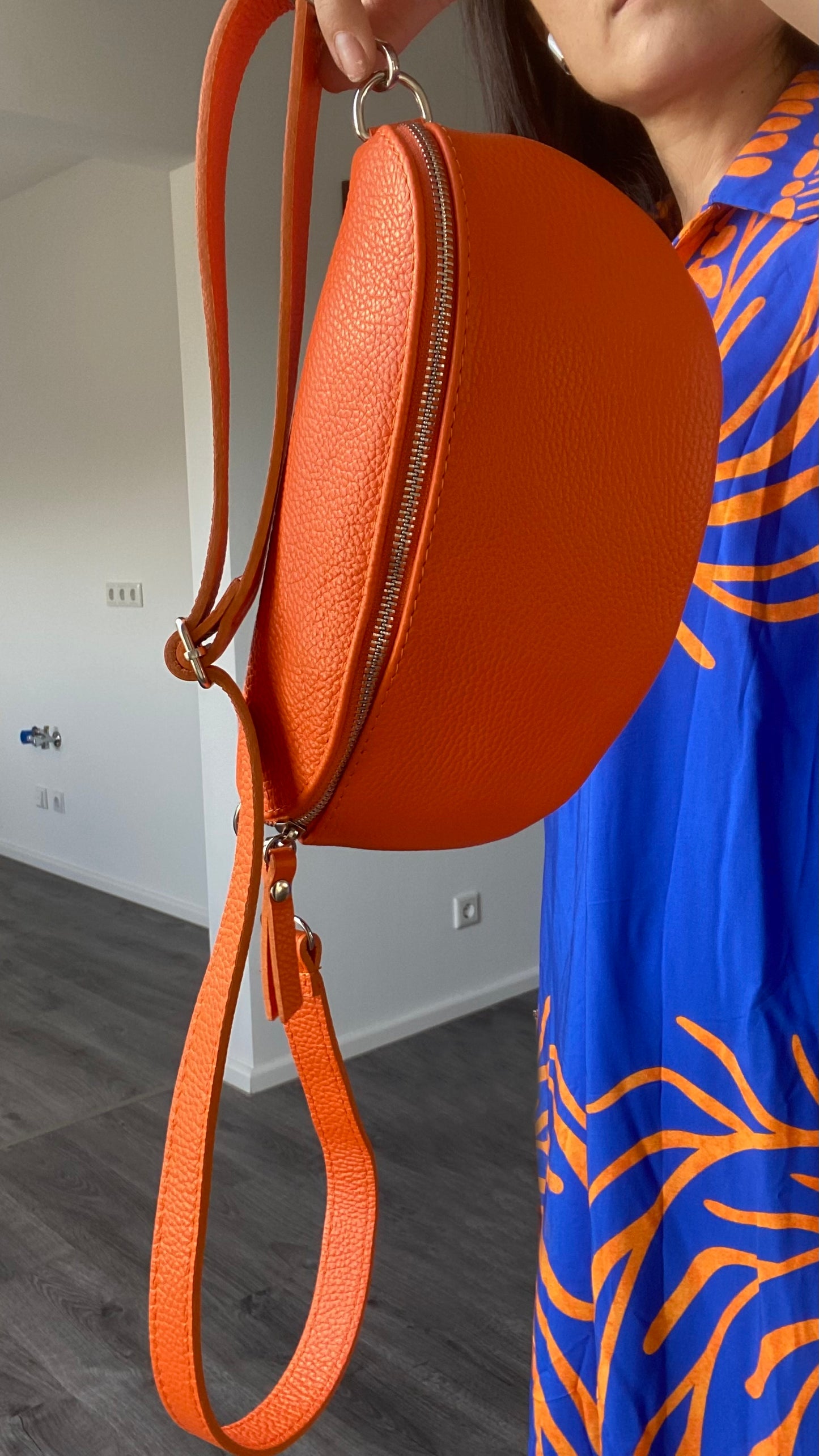 Bauchtasche /Umhängetasche aus Echtleder in Orange