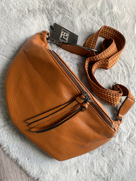 NEU Herbst/Winter 2023 Damen Bauchtasche / Hüfttasche/ Umhängetasche/ Crossbody Bag in camel