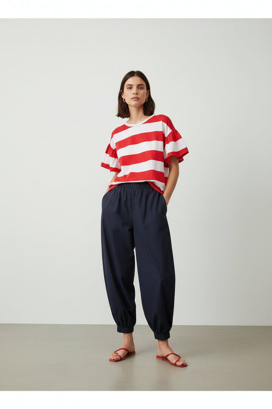 Damenbluse mit Streifenmotiven