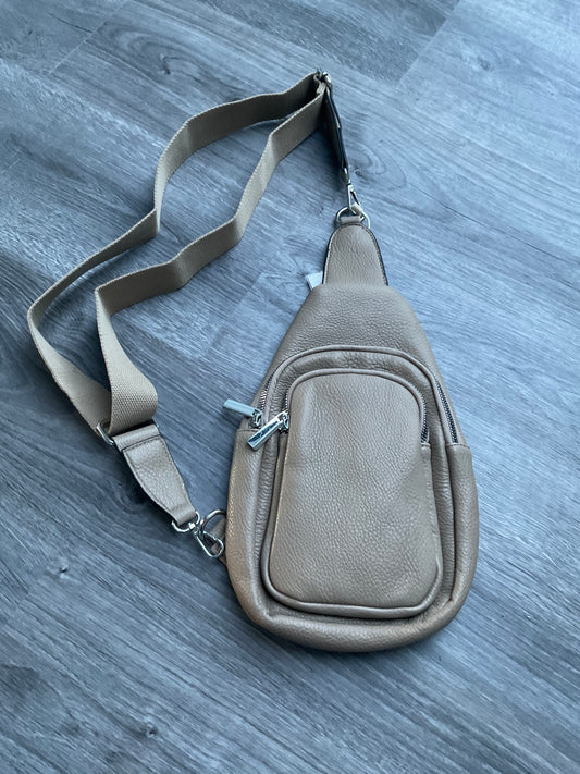 Universe Umhängetasche/Bauchtasche /Handytasche in Taupe