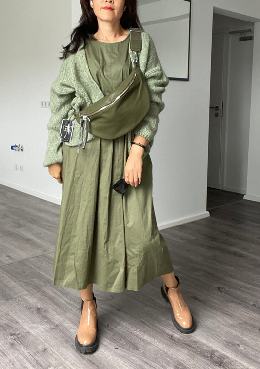 Damen Bauchtasche / Hüfttasche/ Umhängetasche/ Cross Body Bag in Olivgrün