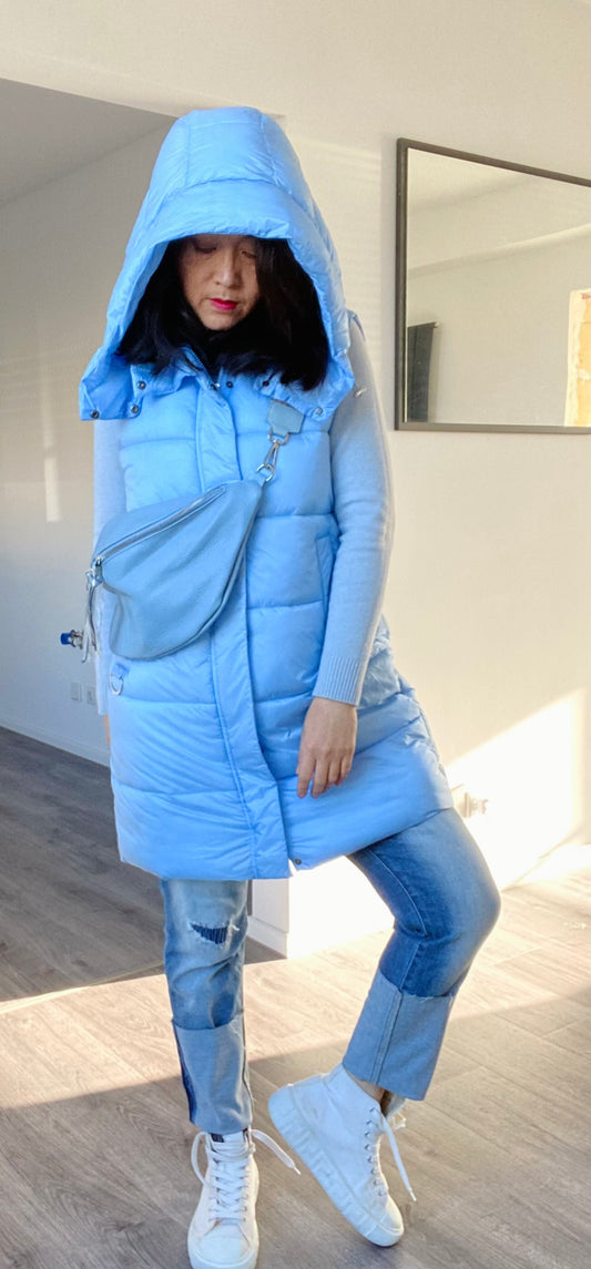 Umhängetasche-crossbody bag -Schultertasche praktisch für Unterwegs in Hellblau